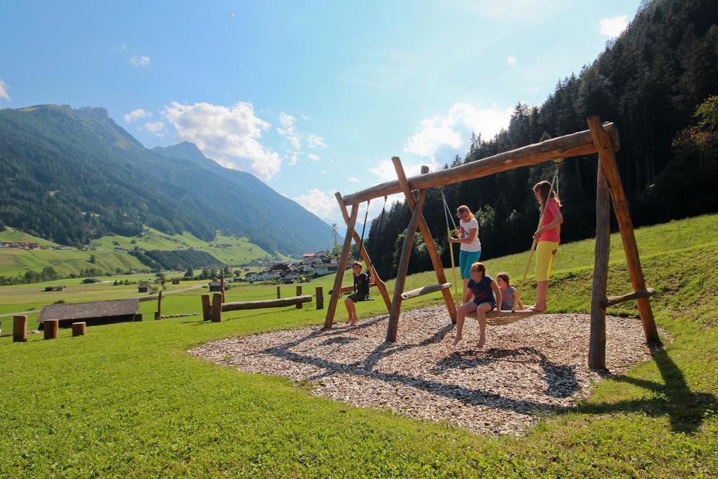 Hotel Ladestatthof à Neustift im Stubaital Extérieur photo