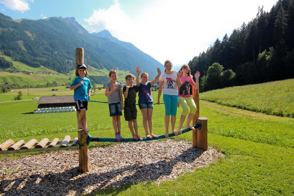 Hotel Ladestatthof à Neustift im Stubaital Extérieur photo