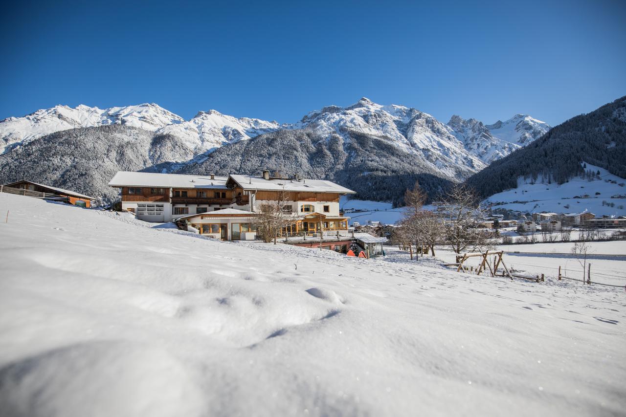 Hotel Ladestatthof à Neustift im Stubaital Extérieur photo